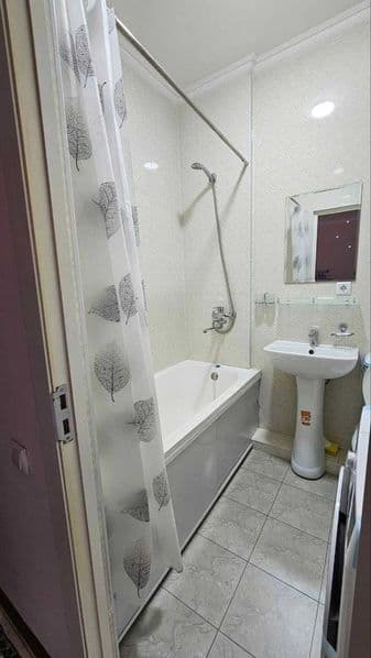 Комнат: 1<br />
Этаж: 3<br />
Этажность: 5<br />
Площадь: 63 — фото 5