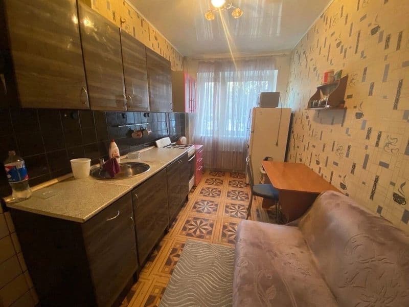 Кизларга квартира бирхона Чилонзор метро йонида.Факат студен