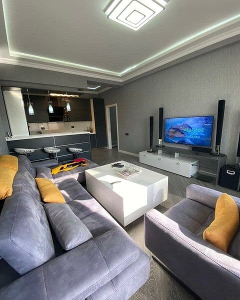 Сдается 3х комнатная <br />
Шикарным евро ремонтом <br />
<b