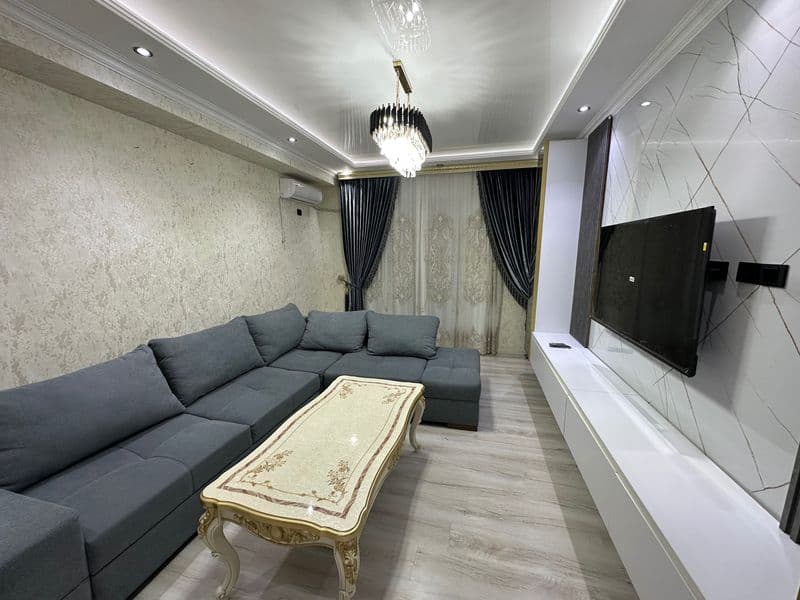 Сдается своя квартира на Яккасарайском районе 3 комнатная 84