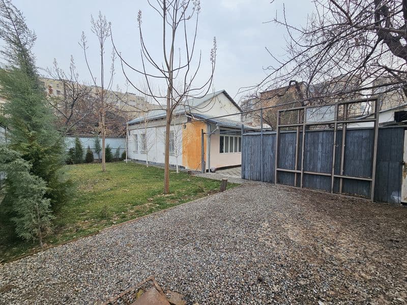 Сдаётся в аренду дом 3,5 соток <br />
Заезд для авто<br />
3