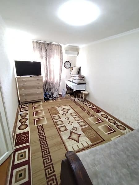 yakkasaroy qushbegida 2 qavatli  domni 1 qavati arendaga ber