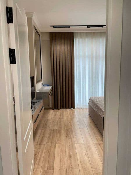 Район: Мирабадский<br />
Адрес: метро Ойбек<br />
<br />
• К — фото 3