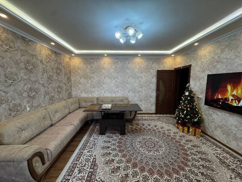 Аренда<br />
<br />
1-комнатная квартира, перепланированная 