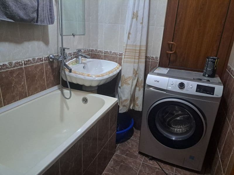 Аренда чиланзар 9.  Двух комнатная.  Есть телевизор холодиль — фото 2