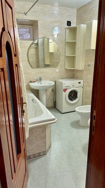 Квартира в шаговой доступности с супермаркетом Корзинка, каф — фото 3