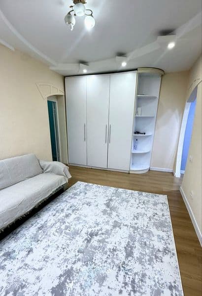 Сдается 1-комнатная квартира переделанная в 2-х в Мирзо Улуг — фото 2