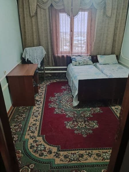 Аренда 2 ком,квартира.По улИзза.Ремонт чисто,аккуратно.Обста — фото 3