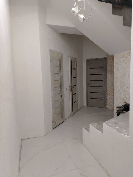 Метро Курувчи Сергелида.<br />
Бир хона шароити Билан 2млн<b