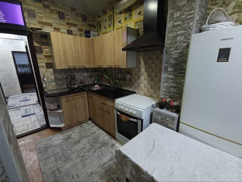 Арендага ўзимни уйим берилади 4 хона 90 кв хамма шароити бн 