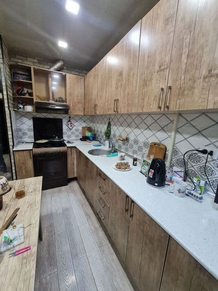 Срочно сдаётся 2-комнатная квартира (переделана в 3-комнатну