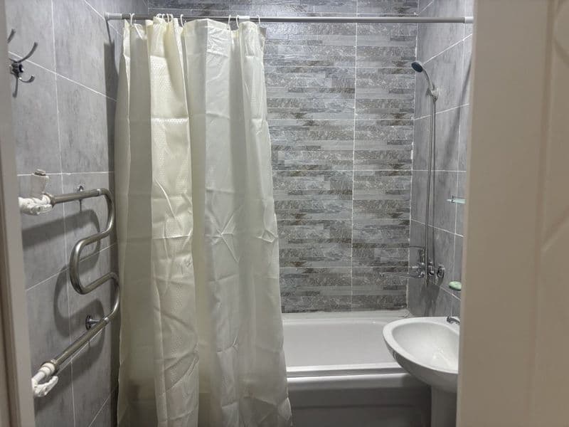 СДАЕТСЯ В АРЕНДУ НОВОСТРОЙКА 1/8/9<br />
<br />
Яшнабадский  — фото 3