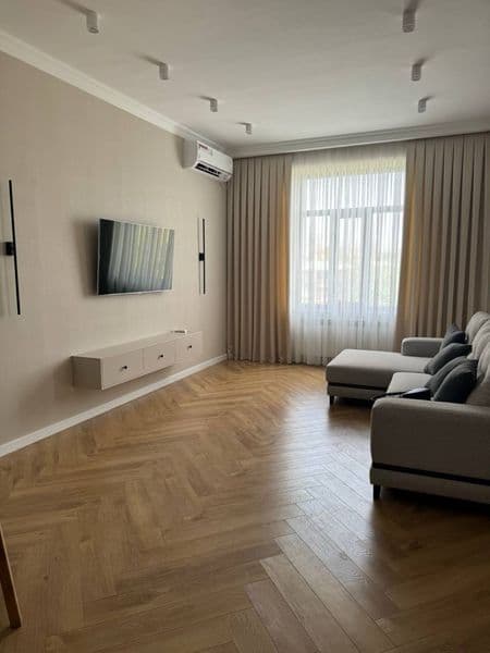 Аренда квартиры на Дархане в новостройке. <br />
4 этаж. Ест