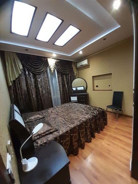 Ц6 центр<br />
3х комн<br />
3-этаж<br />
4 этажка<br />
Ори