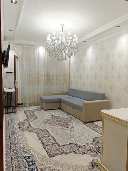 Аренда метро беруни 1 .хонали   оилага берилади хамма шароит