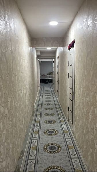 Kirmoshina xammom tualet oshxona xamma sharoiti bor