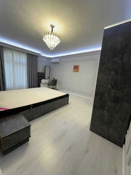 Район: Мирабадский<br />
Адрес: Узбум<br />
<br />
• Комнат: — фото 2