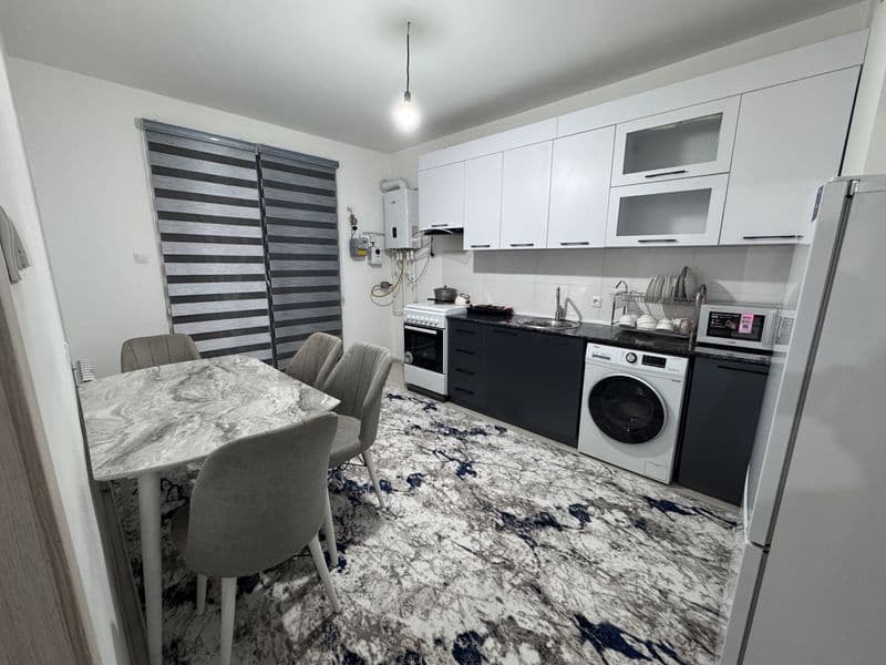 Яшнабадский район, улица Махтумкули, двухкомнатная квартира,