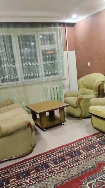 Аренда!<br />
Буюк Ипак Йули <br />
1/5/5 25 м² Кирпич. <br 