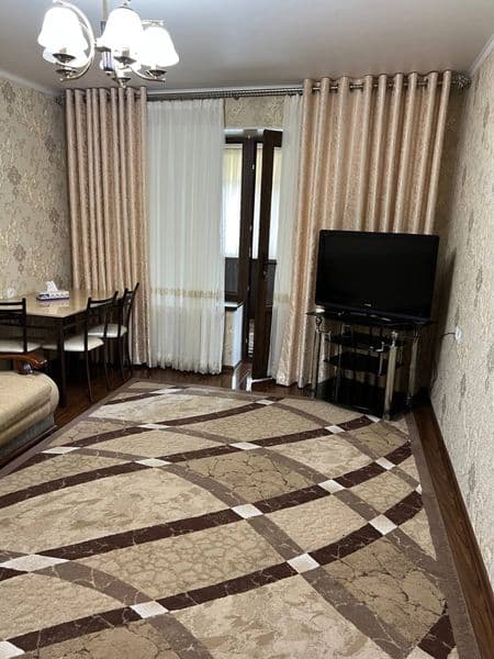 Квартира арендага берилади уютно <br />
3 хонали тоза Москов