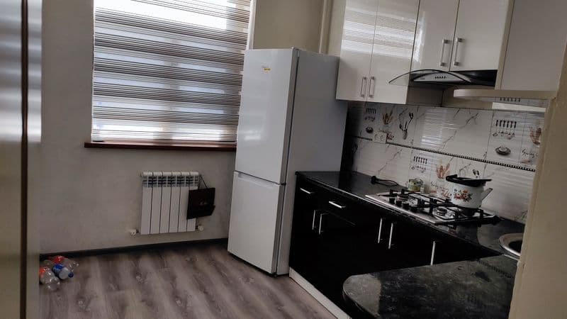 Барча қулайликларга эга янги домдан 2 хоналик, 2-қаватда жой