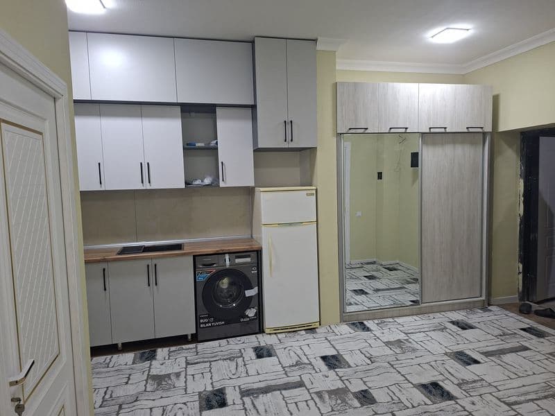 Ижарага берилади оилага <br />
1 хона 2 килинган<br />
Арент