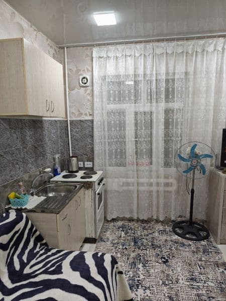 Сдам 1 комнатную квартиру в бывшем общежитие. Всё есть. 300  — фото 4