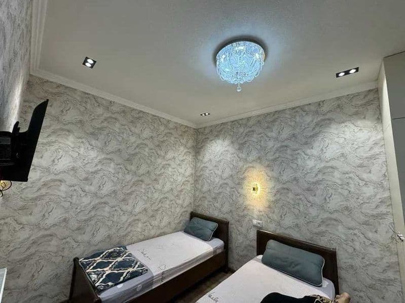 Район: Яшнабадский<br />
Адрес: Авиатор<br />
<br />
• Комна — фото 2