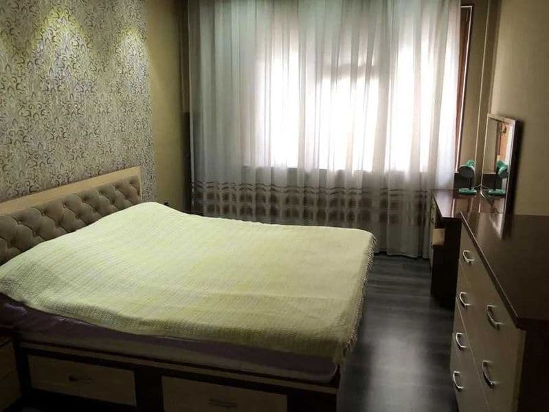 Сдаётся шикарная 2-комнатная квартира <br />
<br />
• Район: