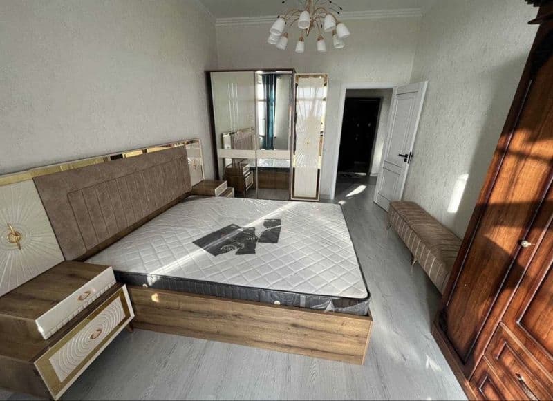 Сдаётся КЛАССНАЯ квартира<br />
<br />
• Район:Шайхантахурск