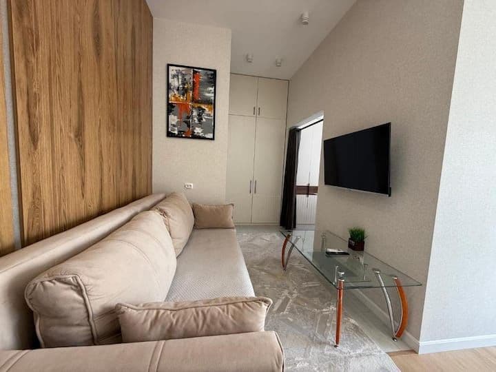 Аренда <br />
2 комнатная <br />
ЖК оксарой <br />
<br />
Ко