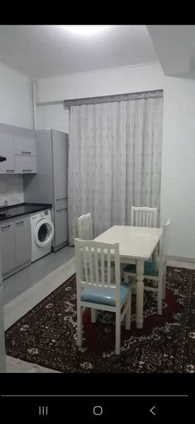 Uy yangi qurilgan va barcha qulayliklarga ega tinchlik metro