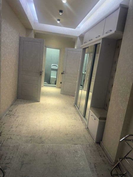 Сдаётся трёхкомнатная квартира (95 кв. м) в Бадамзаре. Кварт