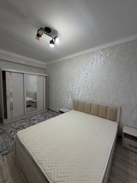 2/2/4 кирпичный дом <br />
Факат оилага узок муддатга берила