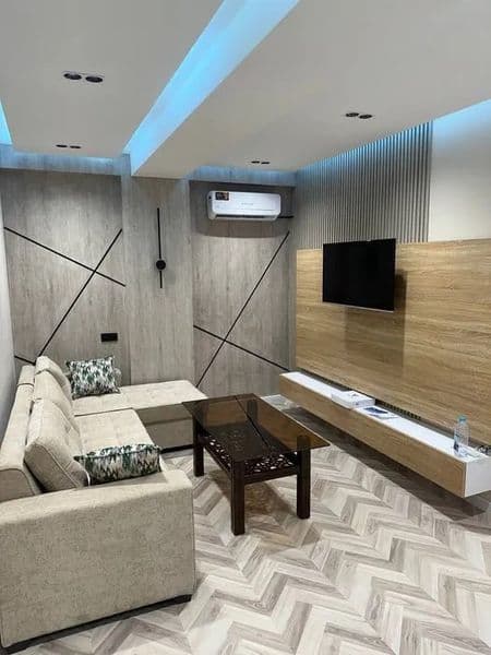 Сдаётся шикарная 2-комнатная квартира <br />
<br />
Район: Ю