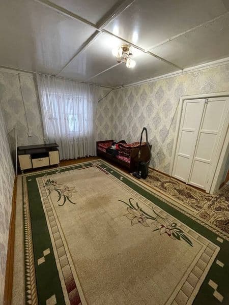 Сдаю 1 ком. квартиру в деревянном доме на долги срок. В Квар