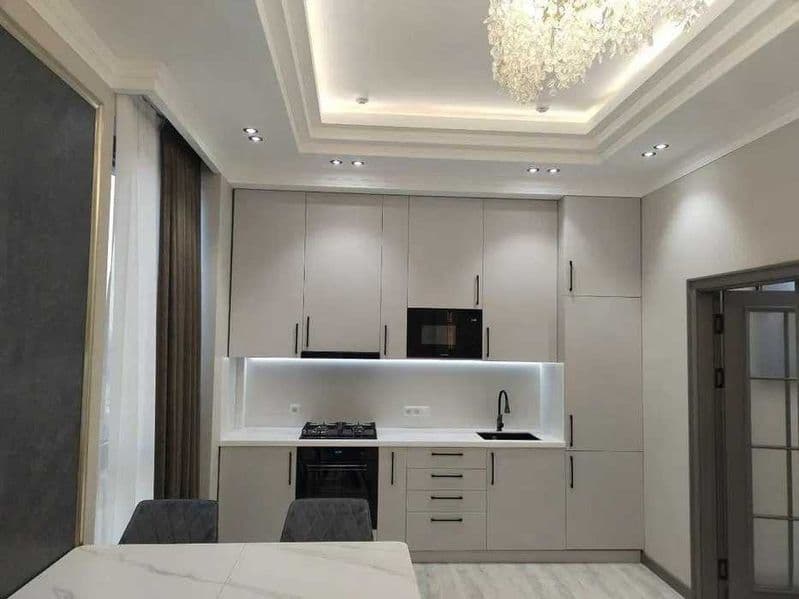 Район ;<br />
Адрес :<br />
<br />
—   комнаты<br />
—   эта — фото 4