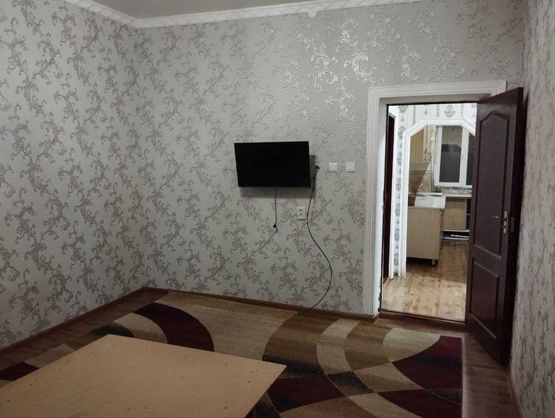 Срочня сдаётся квартира мирободские район рисвий бакалеяа 1  — фото 3