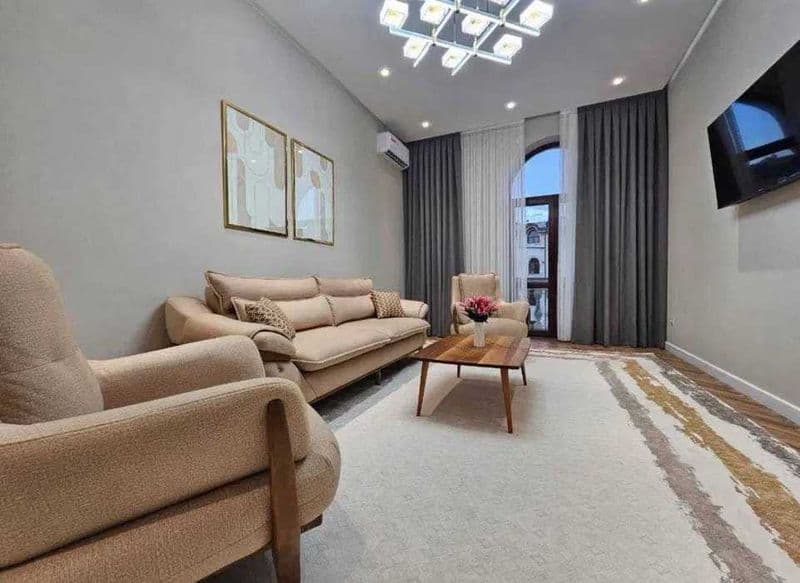 Сдаётся квартира на ЦУМе 4х ком евроремонт‼️<br />
Ориентир 