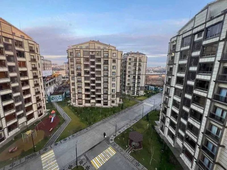 Сдаётся квартира на ЖК Истамбул сити‼️<br />
Ориентир - Школ