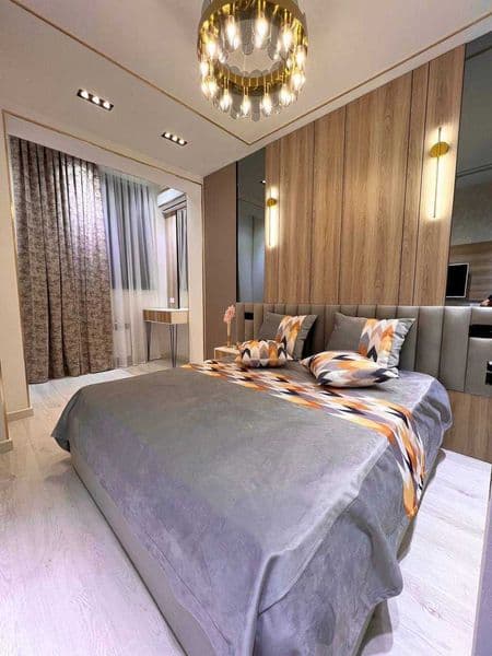 "Сдаю квартиру в аренду в центре Ташкента.<br />
<br />
Райо