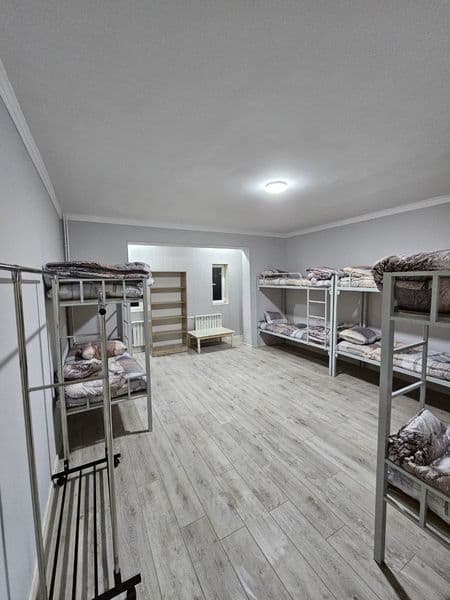 Гофур Гулом метро якинида кизлага ва аелларга квартира. Метр — фото 2