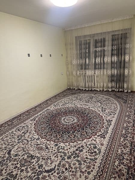 Oqidigan ishlidigan akuratni aqilli qizlarni olamiz hazaykas