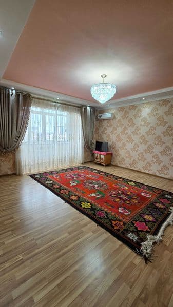 Расположение: Мирабадский район, рядом с Музеем искусств (ор