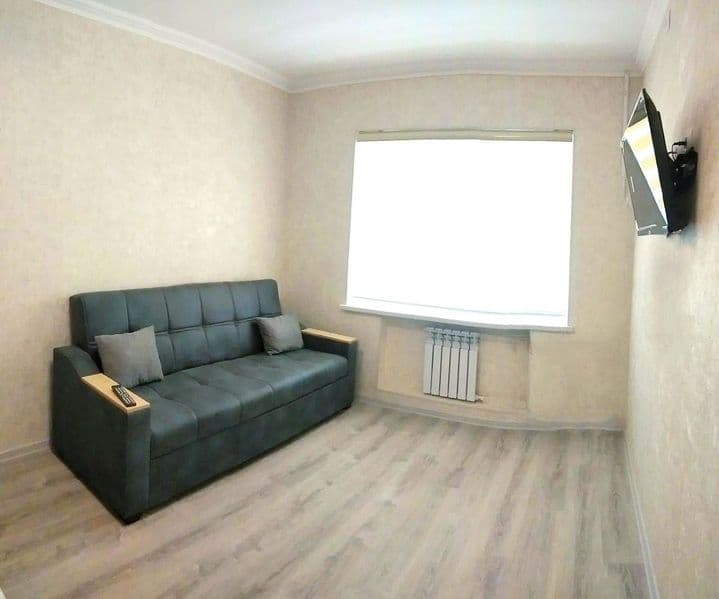 Удобное расположение в центре города. Квартира светлая, чист — фото 2