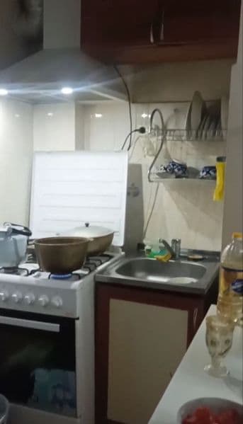 Аренда 1/4/4 Цена: 300$<br />
Мирзо-Улугбекский район<br />
