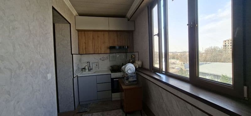 Yunusobod 16 kv 4 xona + 1ta xona kladovkasi bor parkovka bo — фото 3