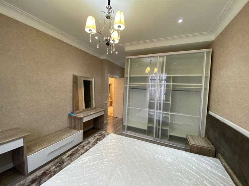 Сдаётся 4 комнатная квартира в новостройке от Голден хауса .