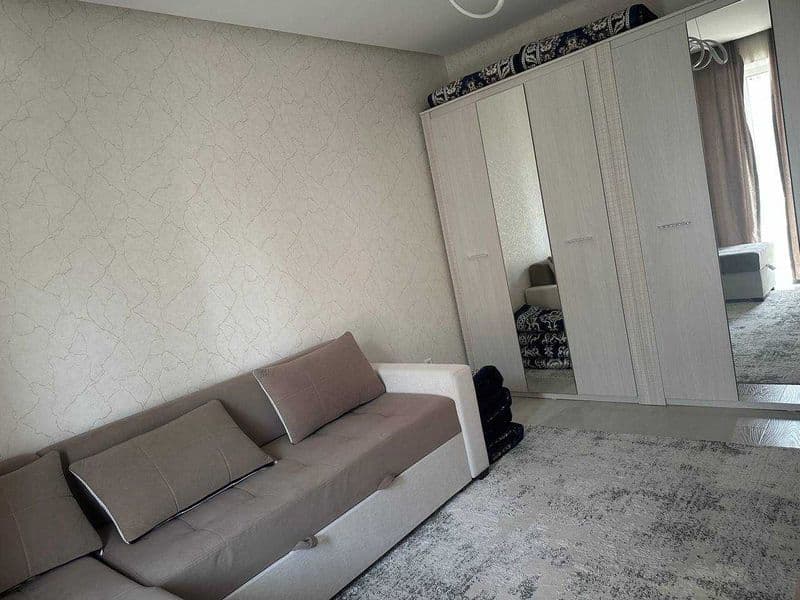 Срочно Аренда 1 комнатная со всеми удобствами,ремонт новый,у — фото 2