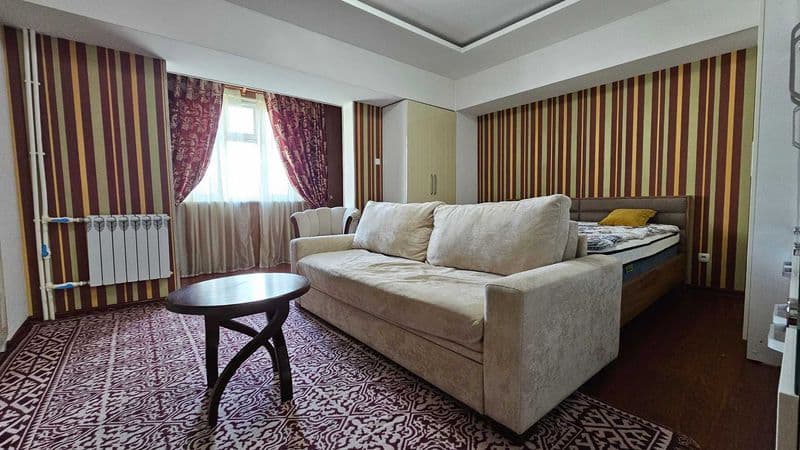 Своя квартира сдается в аренду,<br />
 <br />
Ориентир: метр